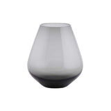 Vase soufflé en verre gris