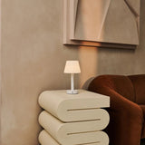 Lampe de table rechargeable en bois blanc Zoë