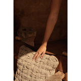 Housse de coussin Crosier sur un canapé élégant