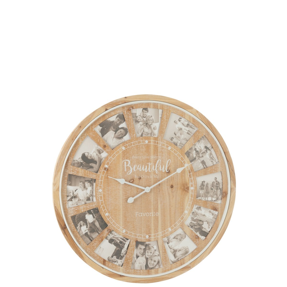Vue d'ensemble de l'horloge murale J-Line dans un intérieur élégant