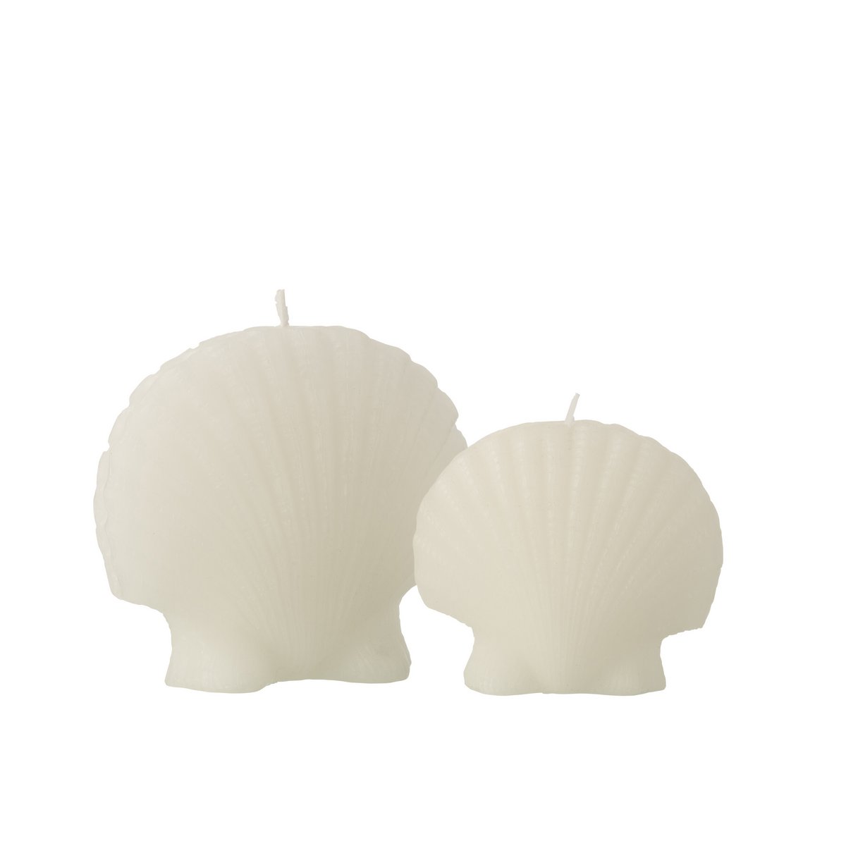 Détail de la Bougie Coquille Cire Blanche, ambiance chaleureuse.