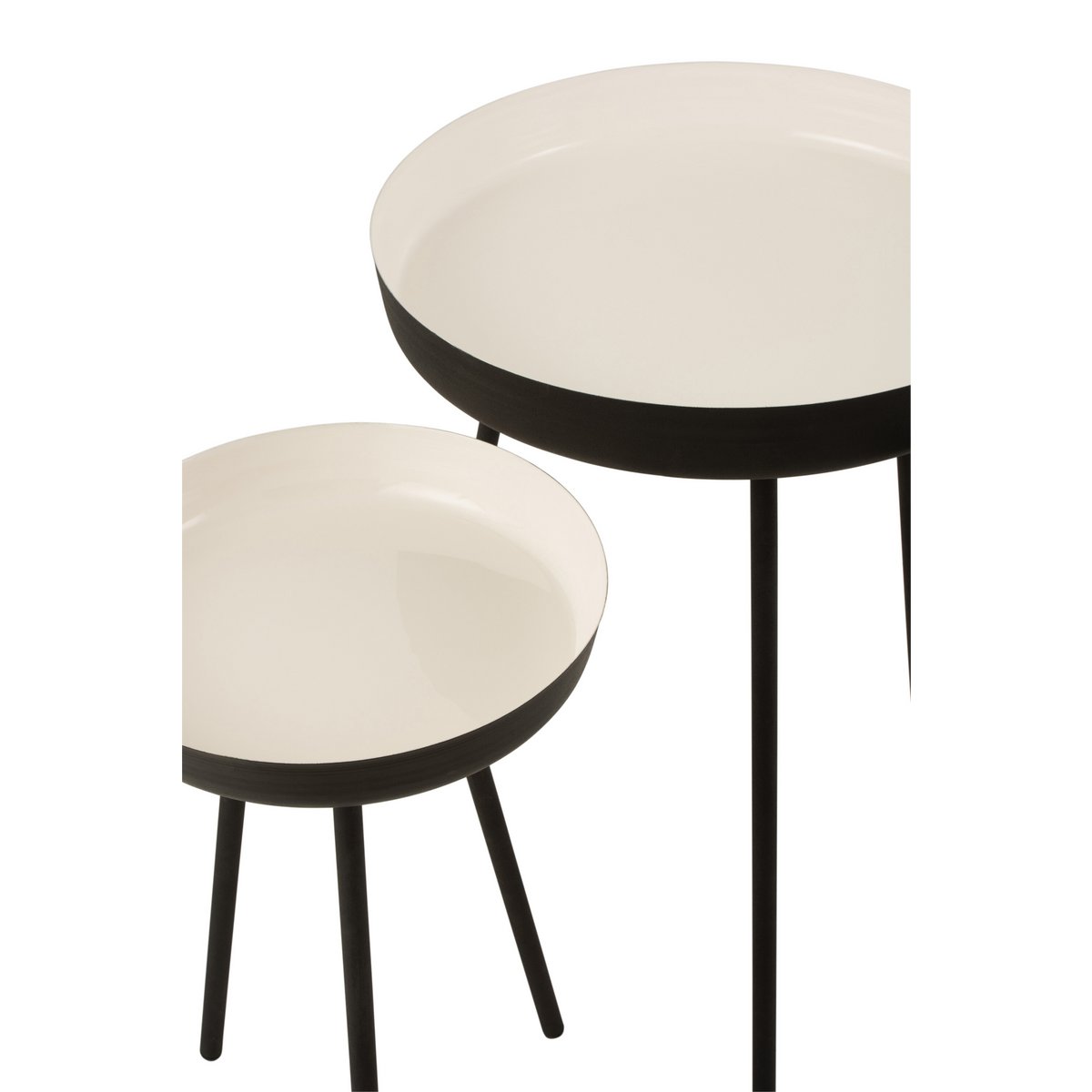Ensemble de tables d'appoint J-Line, disposition dans un salon moderne