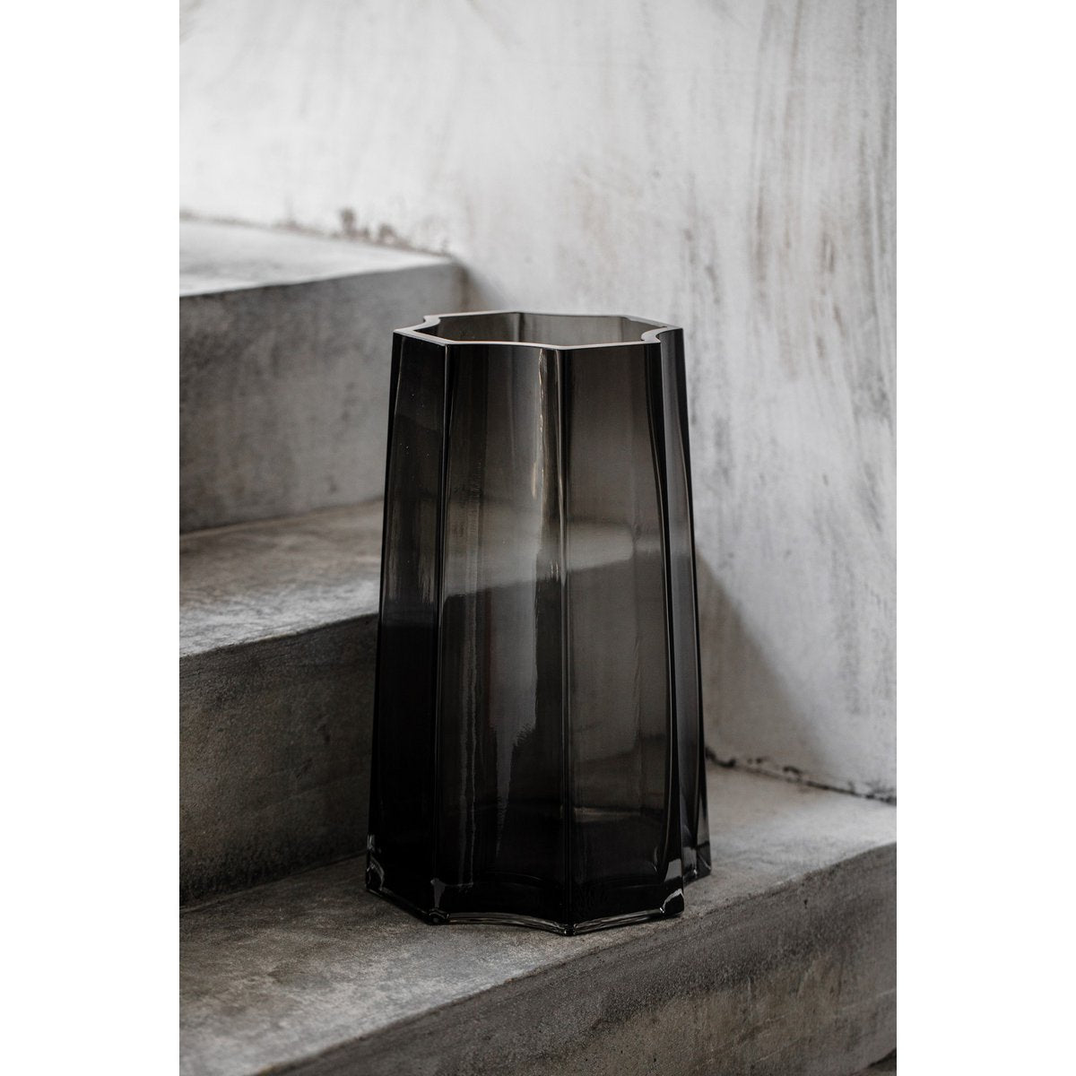 Vase LENOX 30, vue latérale mettant en valeur la forme