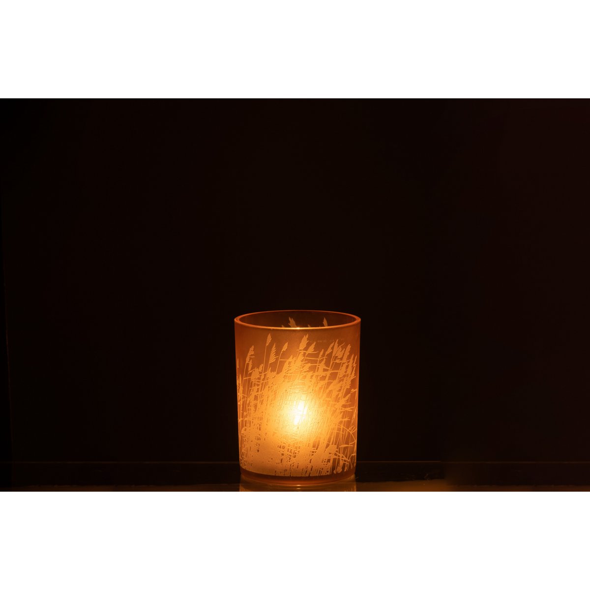 Zoom sur la finition en verre de la lanterne J-Line beige