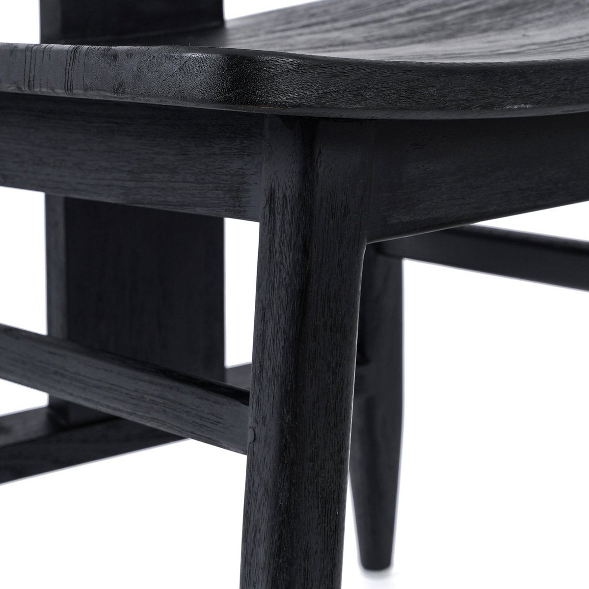 Chaise LovYa sur fond neutre, mettant en valeur son design