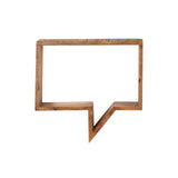 Étagère murale en bois avec objets décoratifs