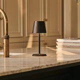 Lampe de table rechargeable noire James