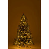 Détail du sapin de Noël J-Line, mettant en avant ses lumières LED scintillantes.