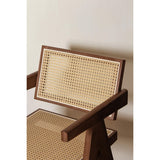 Chaise de luxe sur fond neutre