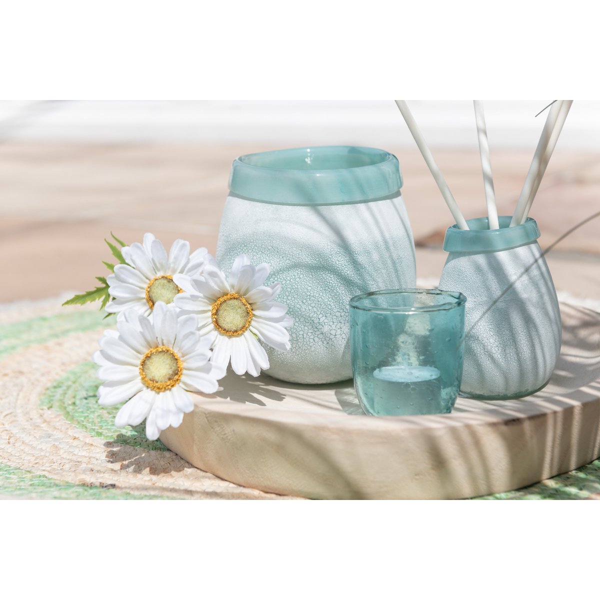 Bougeoir Bubbels en verre aqua de J-Line, gros plan sur la texture