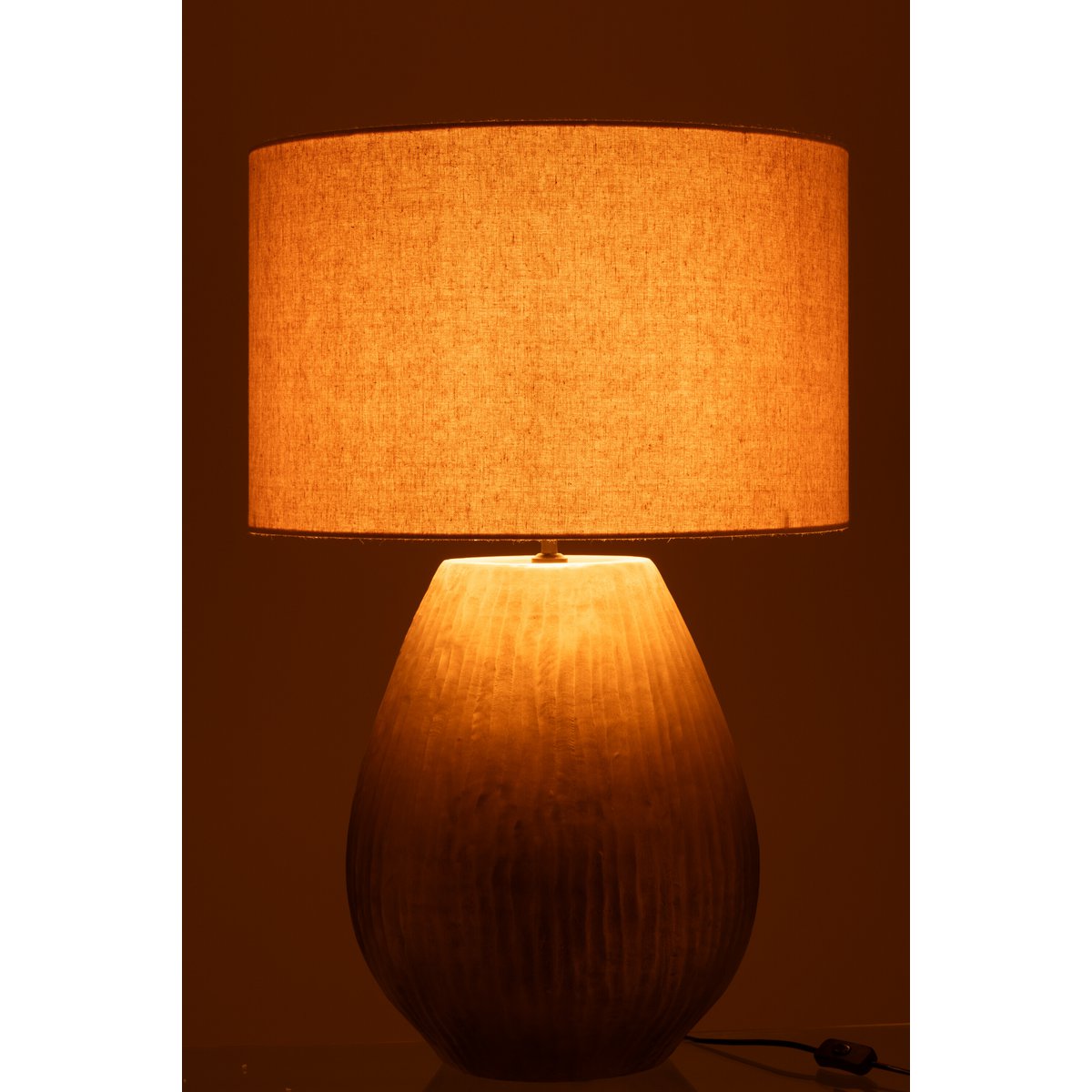 Détail de la céramique dorée de la Lampe Nebu