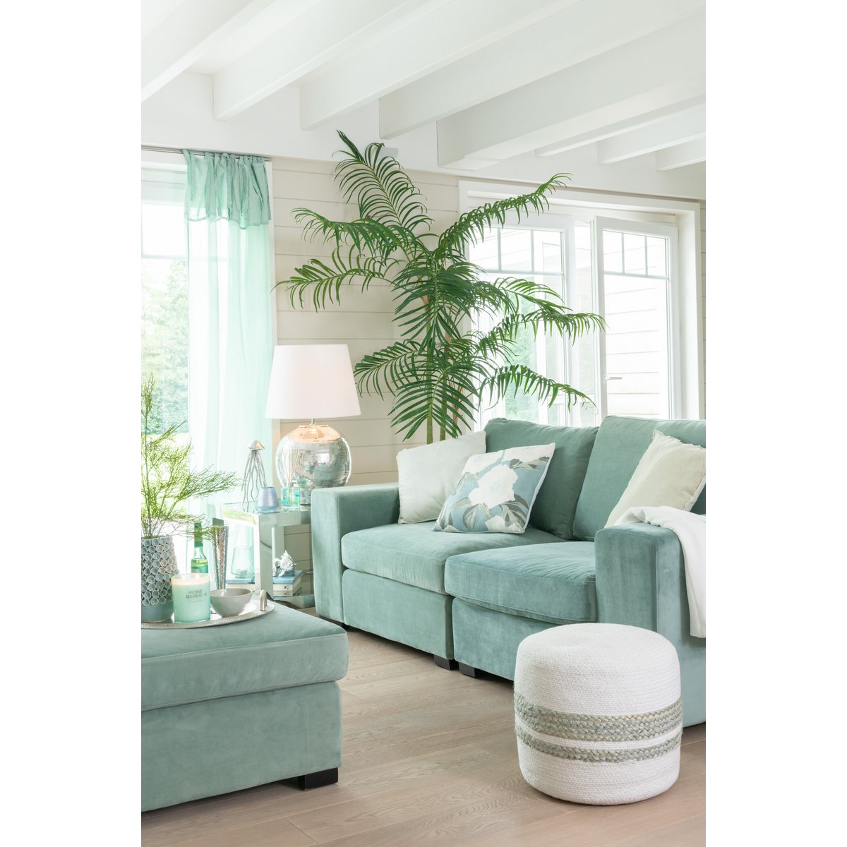 Plante artificielle Bambou Palmier en pot noir, vue d'ensemble