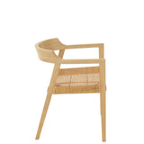 Détail du design scandinave de la chaise J-Line Square Open Sungkai