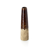Vase Cône Ambré en béton, détail de la texture et des variations de ton