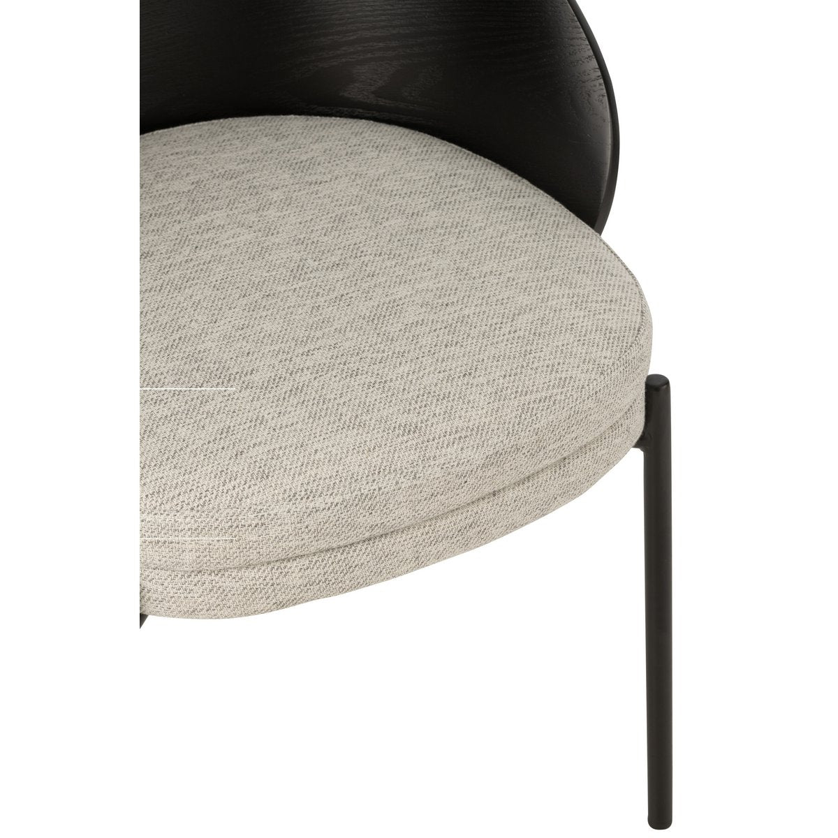 Chaise J-Line Lone, ambiance dans un salon moderne