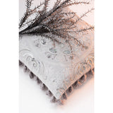 Coussin J-Line gris en situation dans un salon moderne