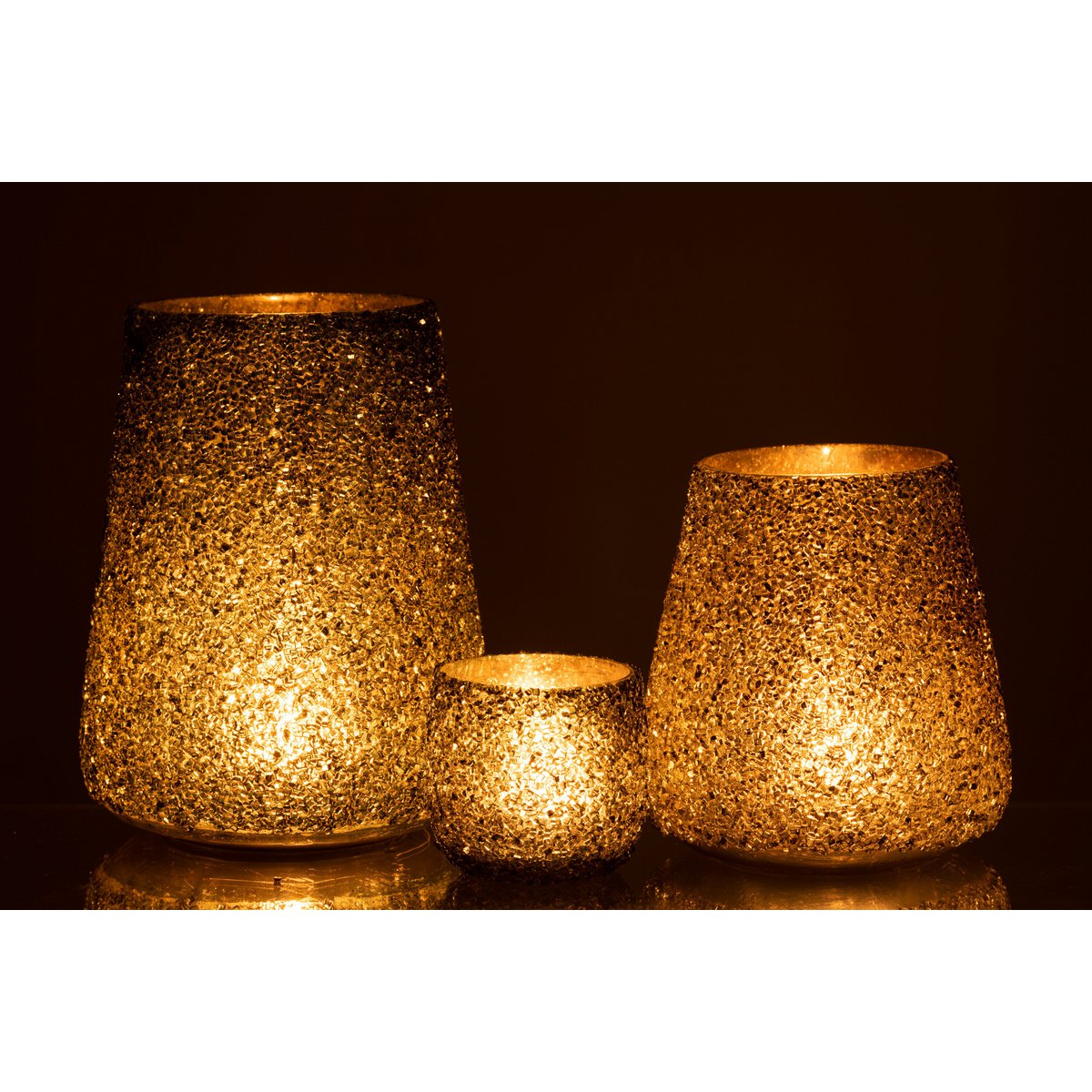 Lanterne J-Line Glitter en verre vert foncé, mise en scène dans un salon