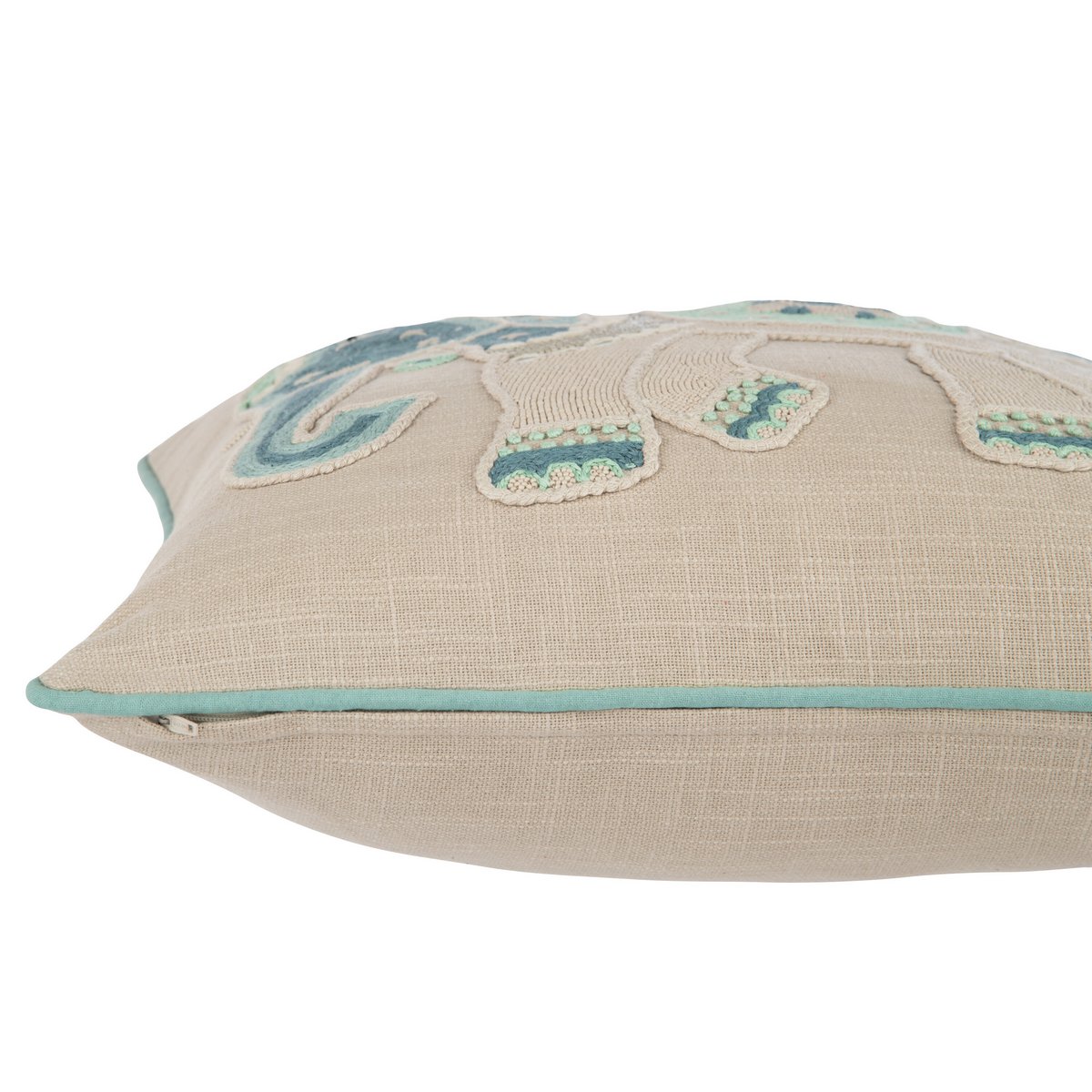 Détail du coussin Elephant J-Line, texture en coton