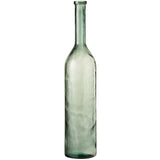 Vase Cancun J-Line en verre vert, sur une table élégante