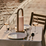 Lampe de table rechargeable en bois marron clair Evie