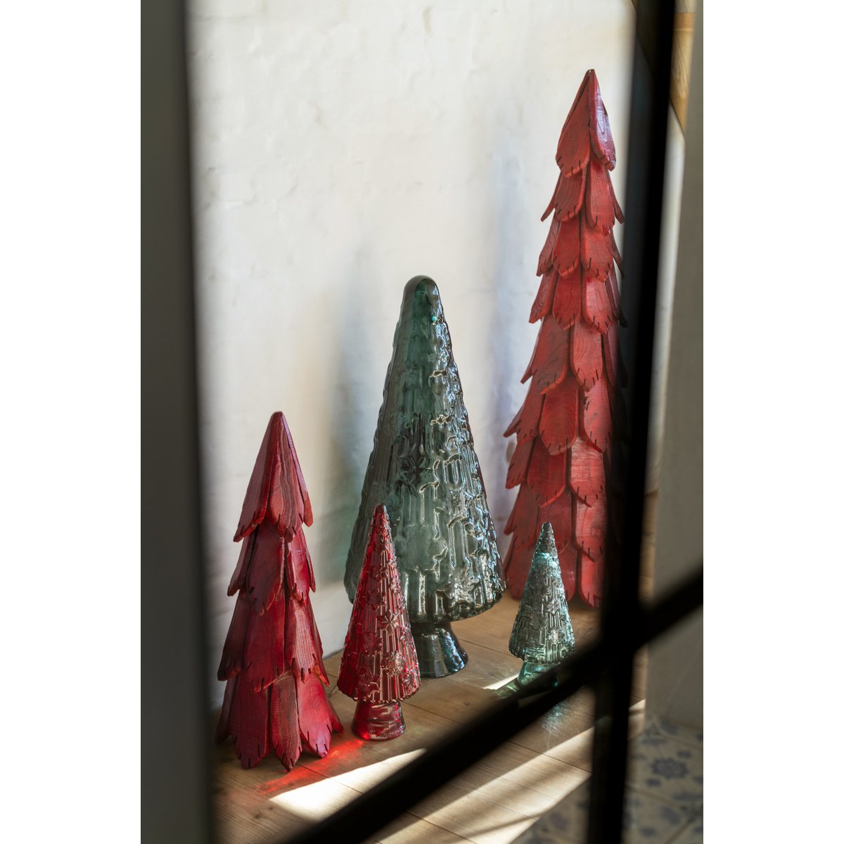 Détail de la décoration de Noël J-Line, bois rouge