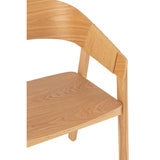 Chaise Naga sur fond de décoration scandinave