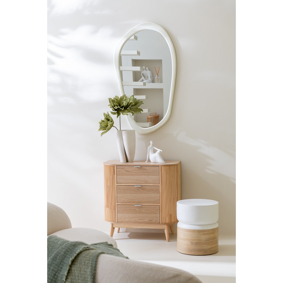 Ambiance intérieure avec le miroir Moderna J-Line