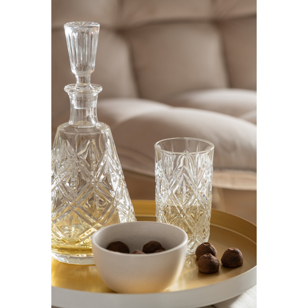 Carafe J-Line Anna avec des boissons servies