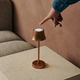 Lot de 8 lampes de table rechargeables en cuivre avec station de recharge