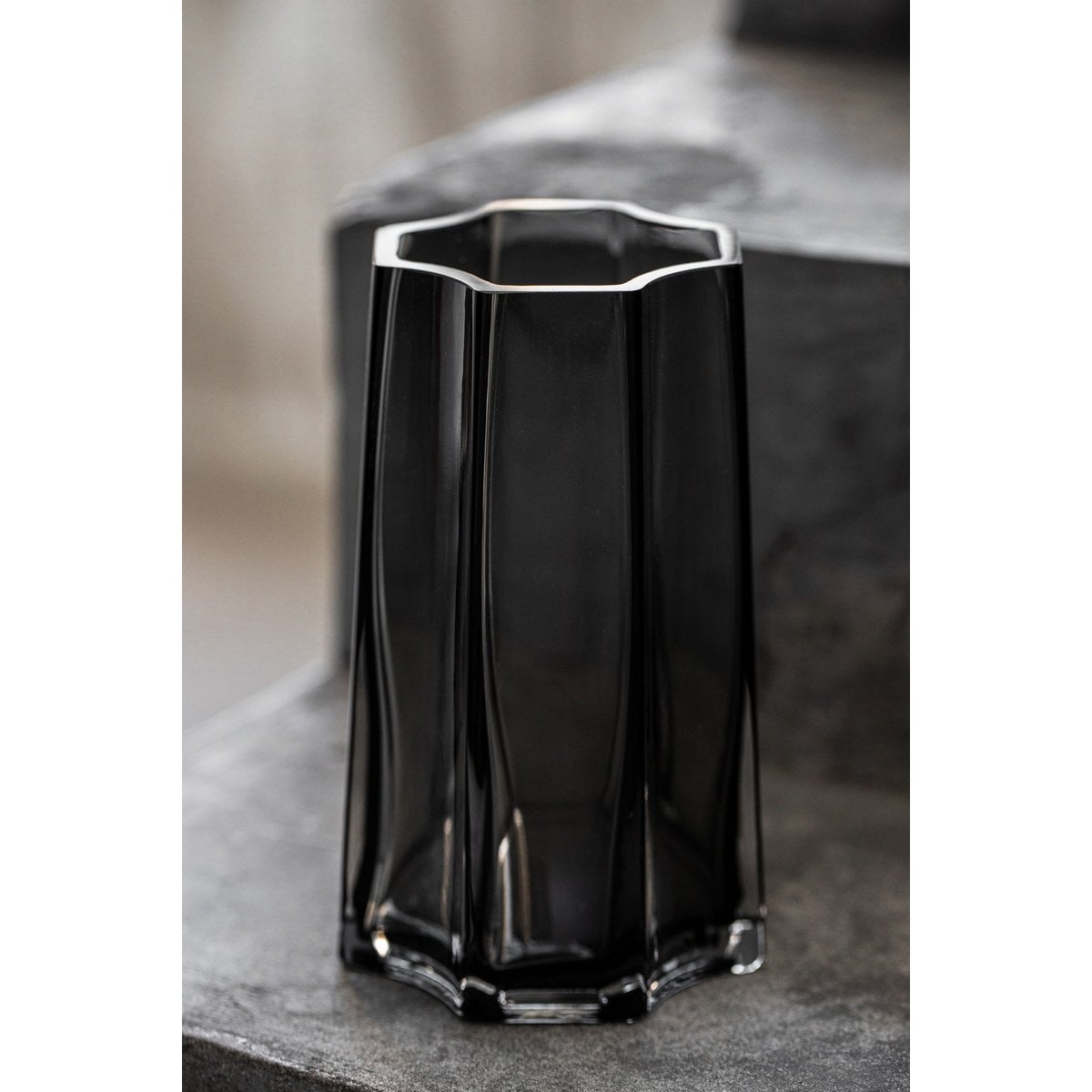 Vase LENOX 40 avec un fond neutre