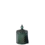 Bougie parfumée J-Line dans un intérieur scandinave, décor chic