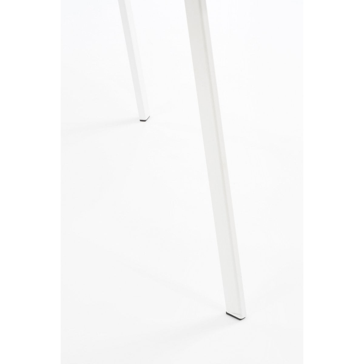 Détail des pieds fins de la table d'appoint Seattle Blanc.
