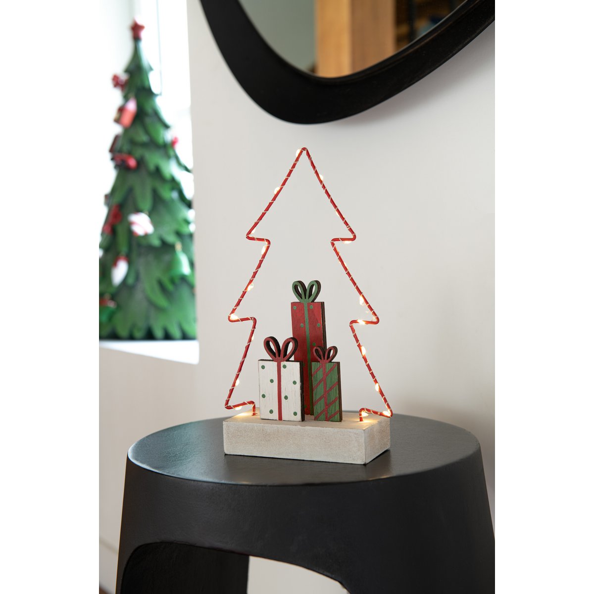Ambiance festive avec le sapin de Noël LED J-Line