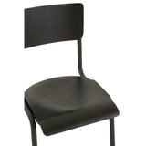 Chaise J-Line, vue d'ensemble dans un intérieur moderne