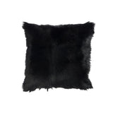 Coussin J-Line noir en fausse fourrure sur canapé