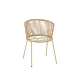 Chaise Toa sur un parquet en bois