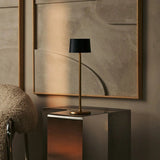 Lampe de table rechargeable David noir et or