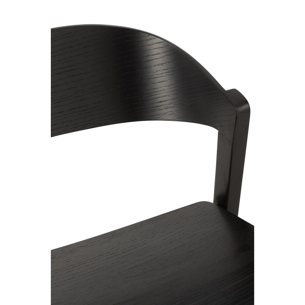 Chaise Laga, mise en scène dans une ambiance chic