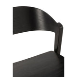 Chaise Laga, mise en scène dans une ambiance chic