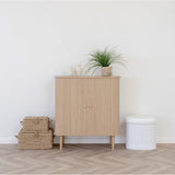 Zoom sur les finitions du buffet Nikko, style scandinave
