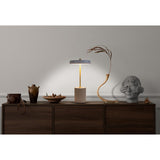 Lampe de table de batterie "seta" gris de 30 cm de haut en métal et en béton, avec une LED fermement construite