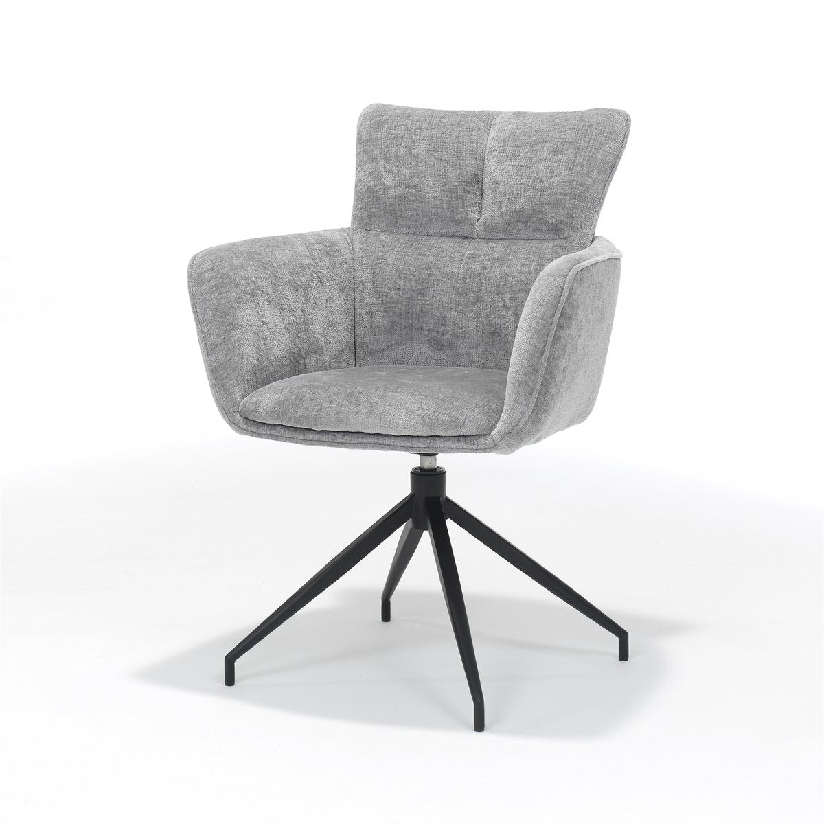 Fauteuil Evan placé dans un intérieur chic et contemporain