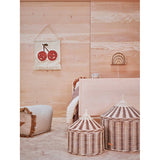 Tapis mural cerise sur le dessus