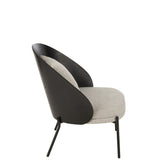 Détail du design industriel de la chaise longue J-Line Lone.