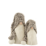 Détail de la figure Santa Winter, texture et finition en polyresine grise