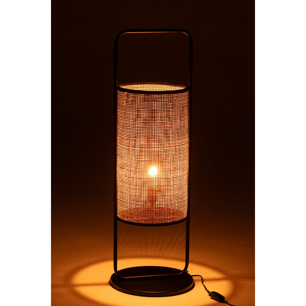 Vue latérale de la lampe Elton, mettant en valeur ses dimensions