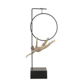 Cerceau de gymnaste Gamma J-Line en résine, exposé dans un intérieur chic.