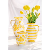 J-LIGNE JUG GRANADA Stripes sur une table élégante, ambiance décorative