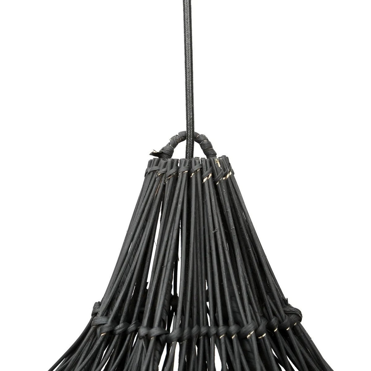 Pendentif Fouetté XL en rotin noir, vue d'ensemble