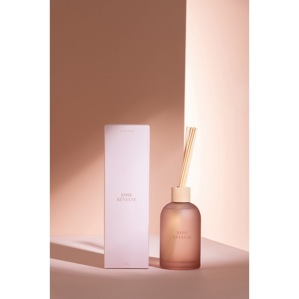 Détails du diffuseur de parfum Rose Rêveuse - Notes florales